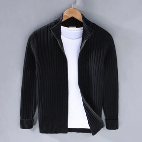 Cardigan Masculino com Zíper e Gola Alta - Outono/Inverno 2024
